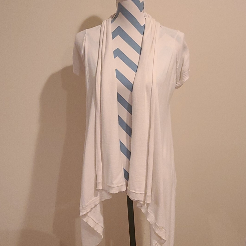 Express: Ivory Sleeveless Layering Sweater